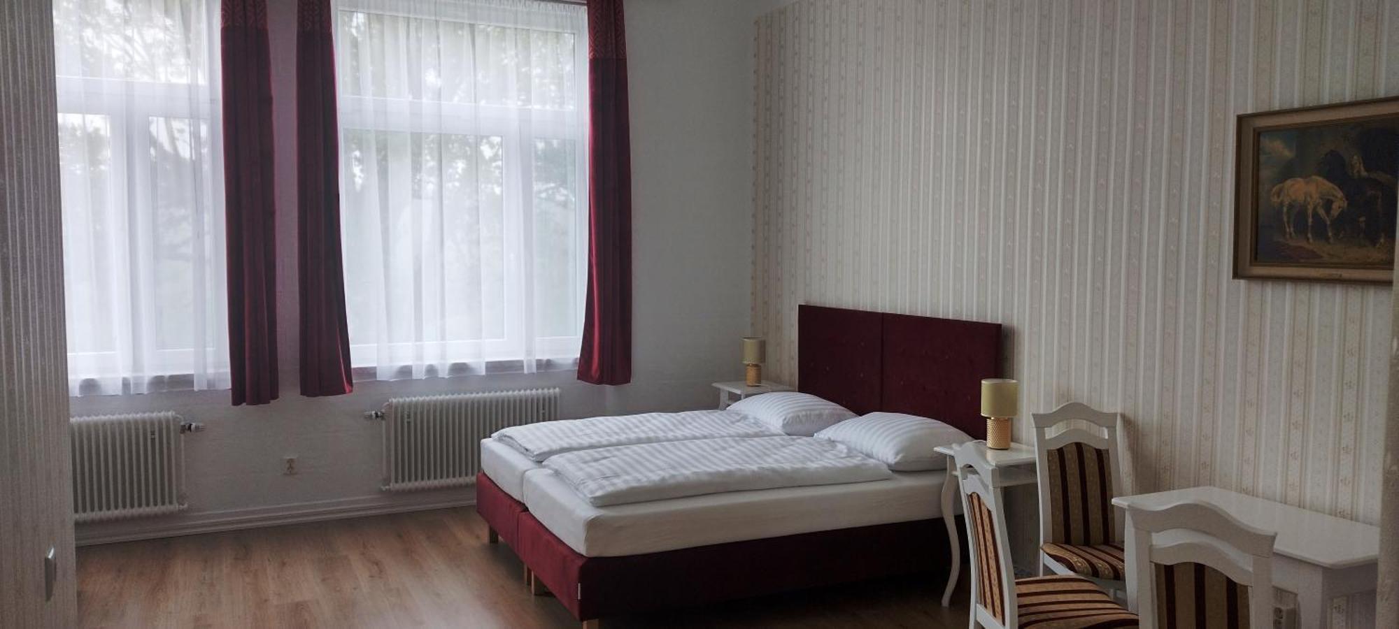 Liahof Hotel Уларед Екстериор снимка