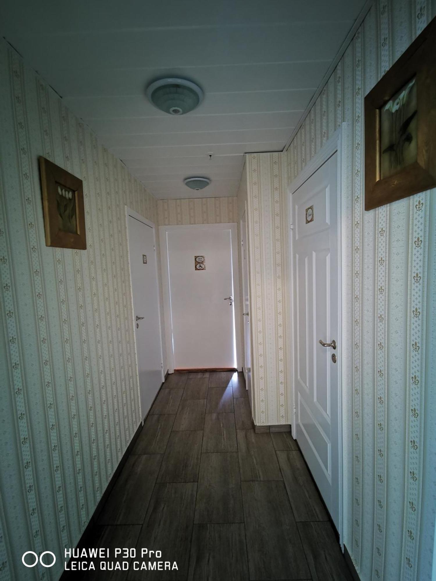 Liahof Hotel Уларед Екстериор снимка