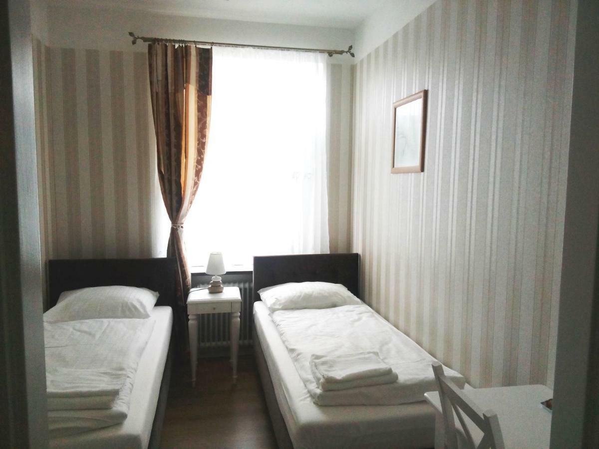 Liahof Hotel Уларед Екстериор снимка