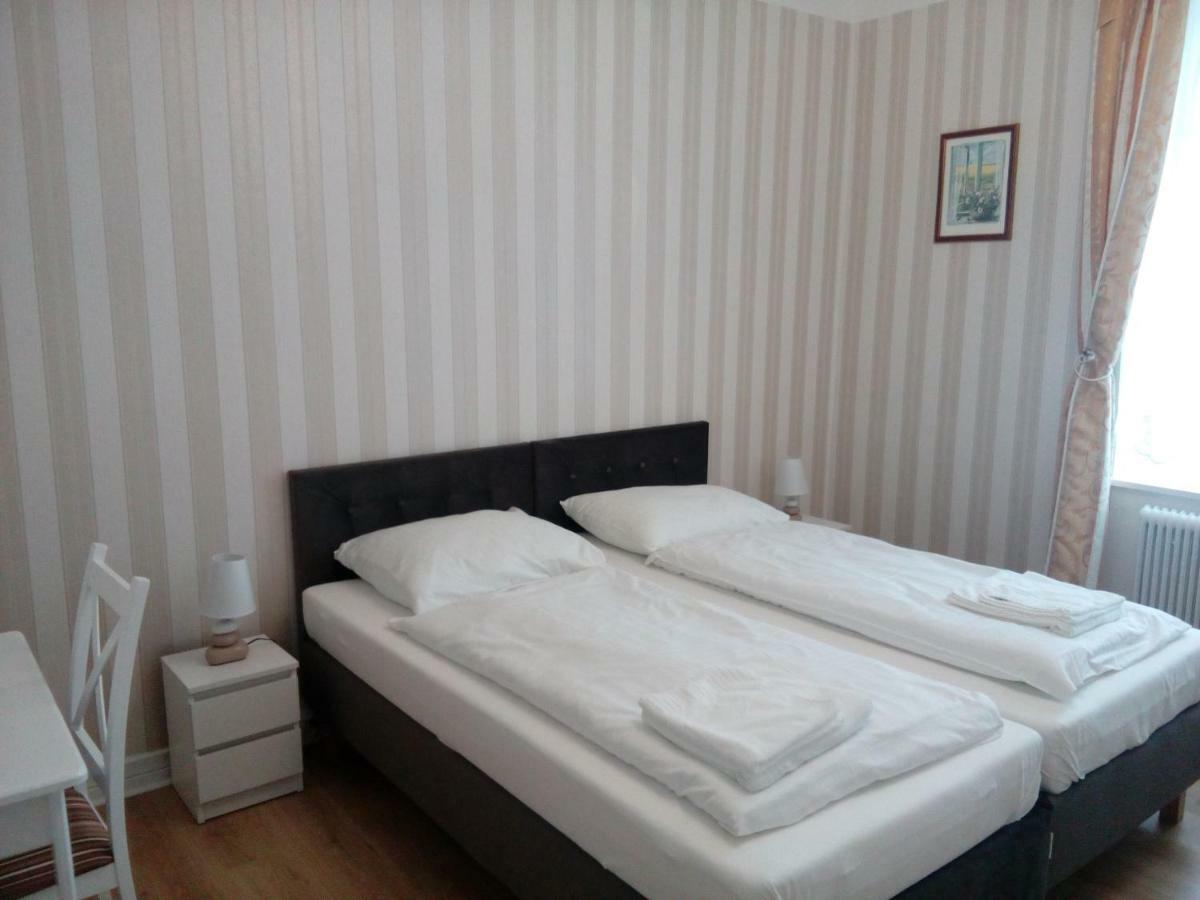 Liahof Hotel Уларед Екстериор снимка