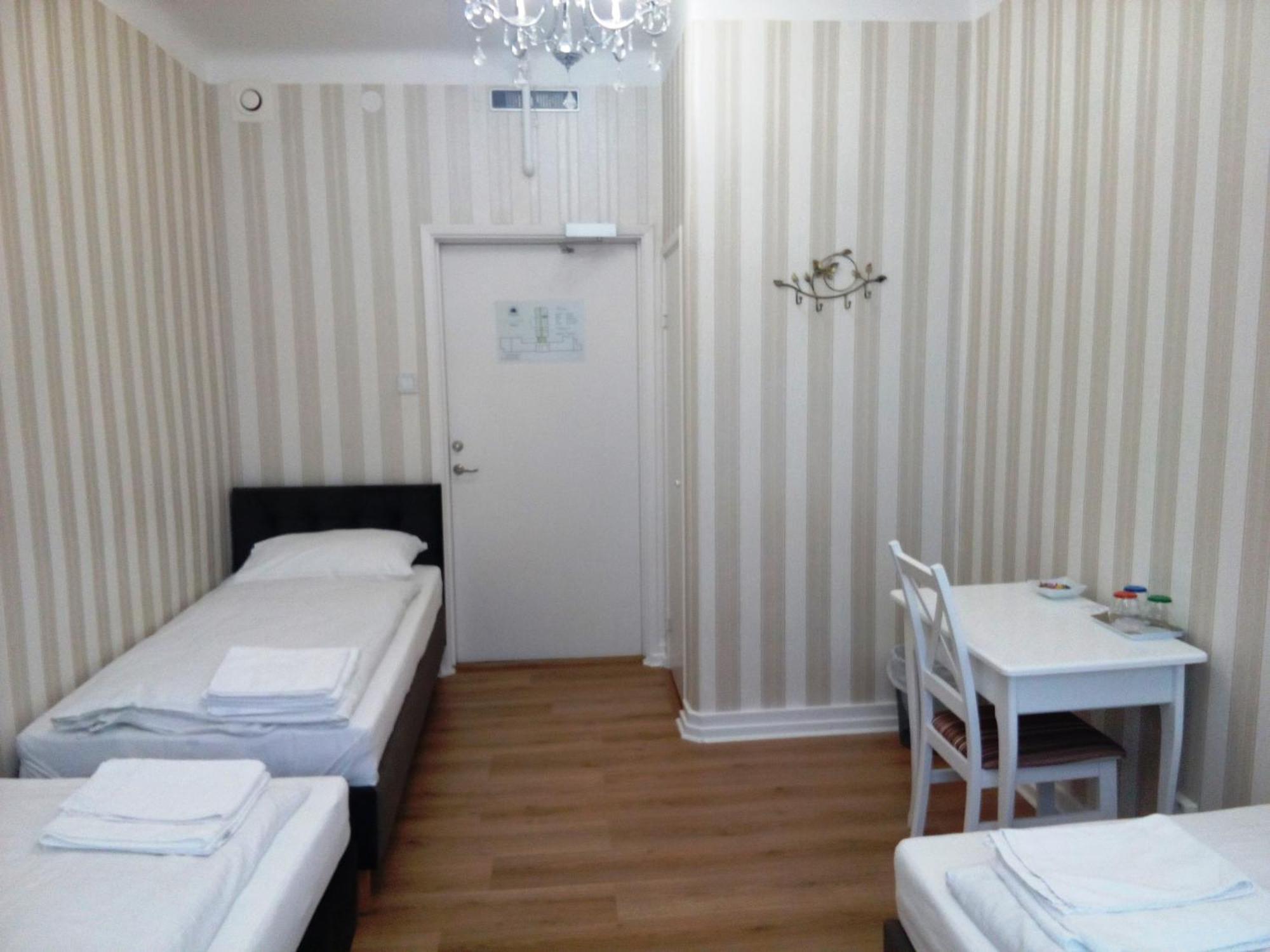 Liahof Hotel Уларед Екстериор снимка