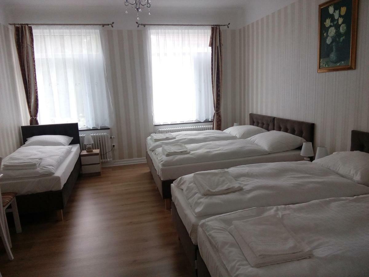 Liahof Hotel Уларед Екстериор снимка