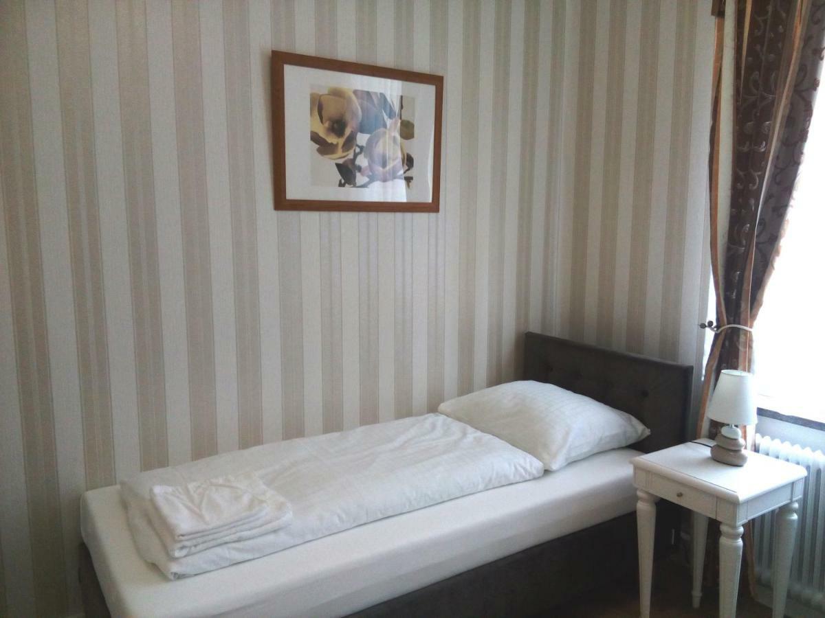 Liahof Hotel Уларед Екстериор снимка