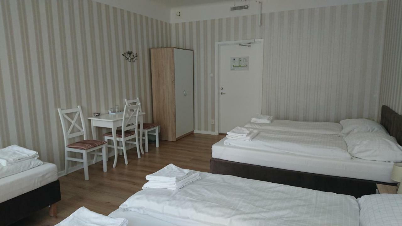 Liahof Hotel Уларед Екстериор снимка