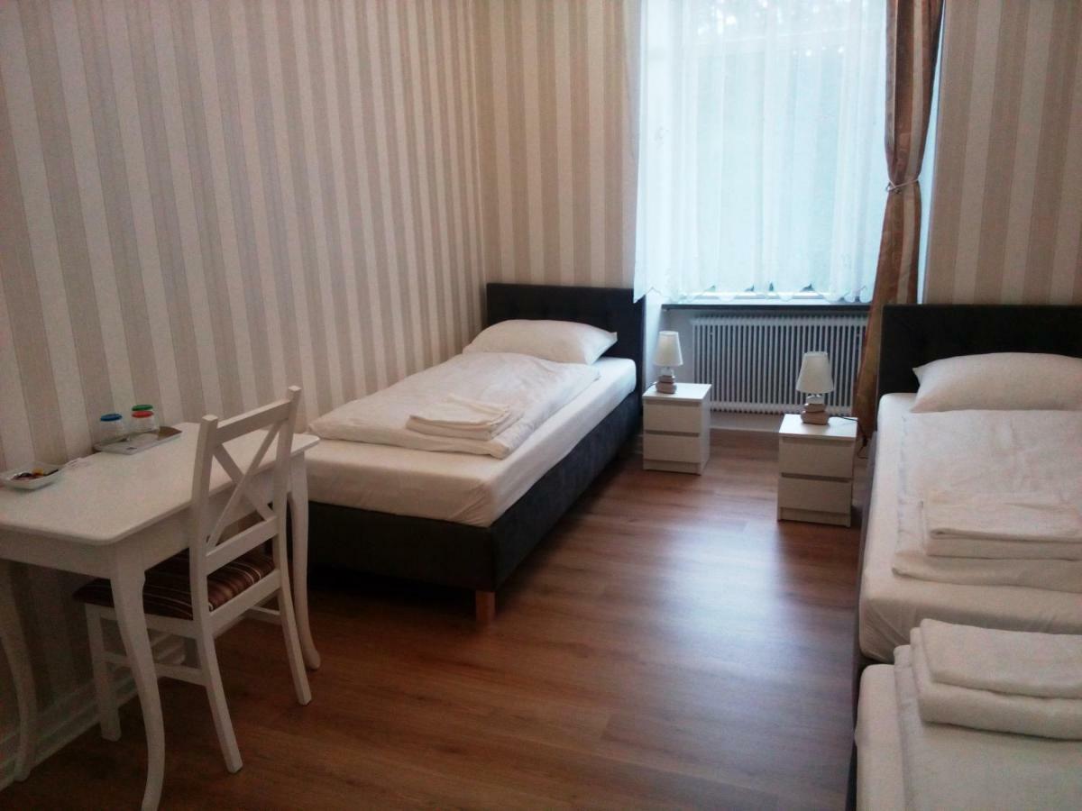 Liahof Hotel Уларед Екстериор снимка