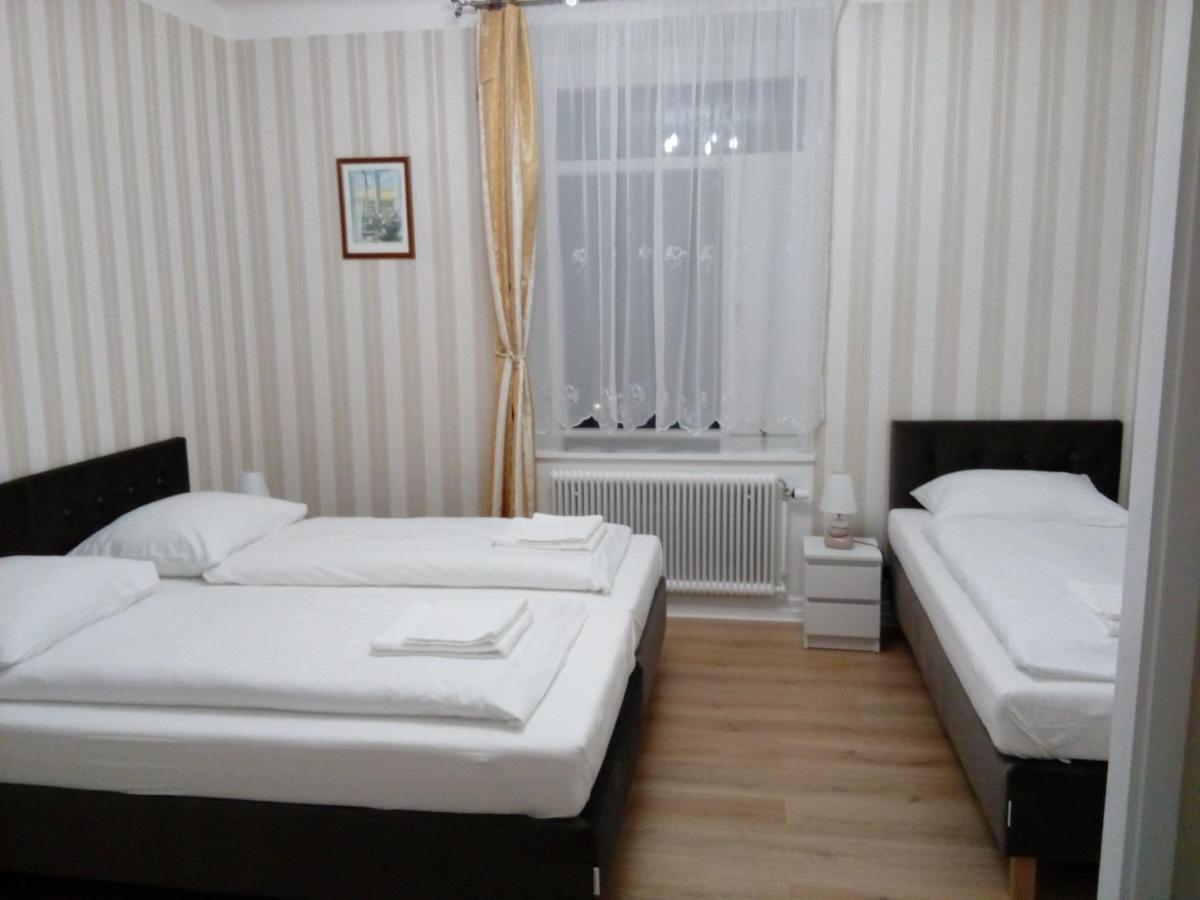 Liahof Hotel Уларед Екстериор снимка